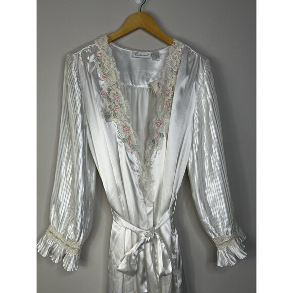 NWT VTG 80s Cabernet White Satin Lace Robe Wedding Honeymoon Peignoir Size M - Picture 2 of 14